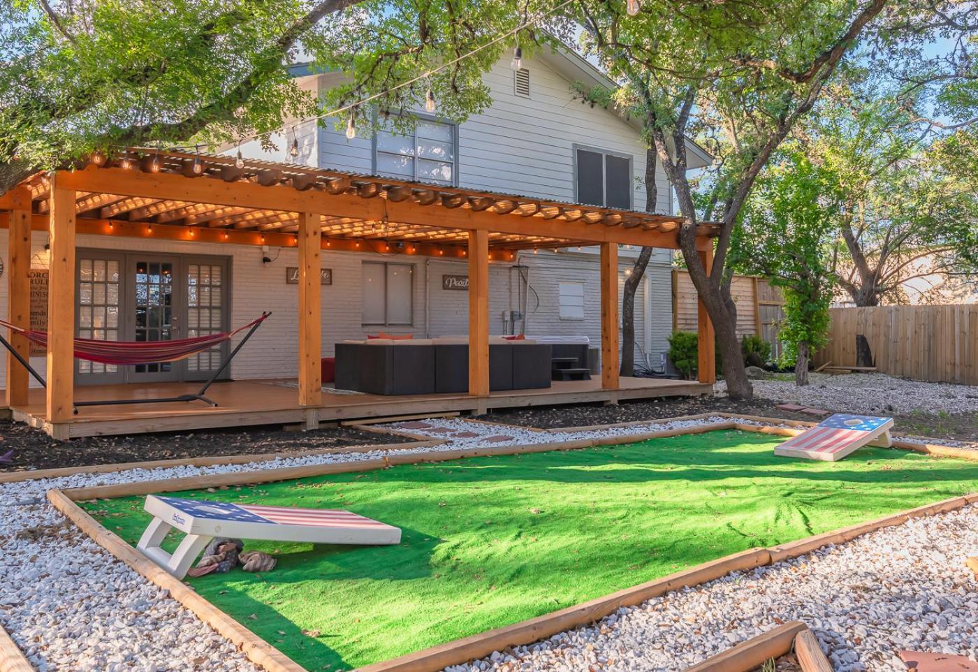 Luxurious Home With Hot Tub & Tree Deck By 6Flags San Antonio Ngoại thất bức ảnh