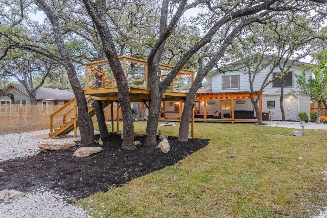 Luxurious Home With Hot Tub & Tree Deck By 6Flags San Antonio Ngoại thất bức ảnh